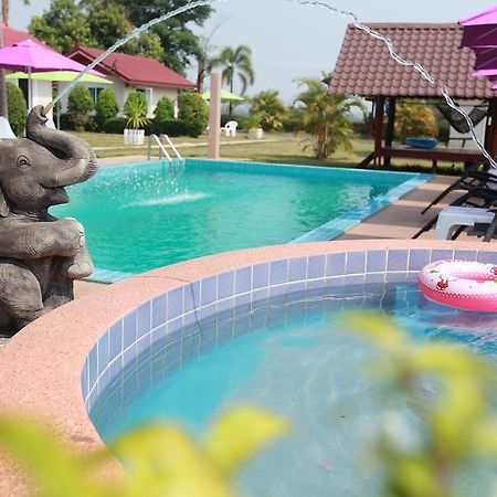 Moon River Resort Убонратчатхані Екстер'єр фото